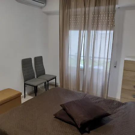 Relax In Prima Linea Della Апартаменты Торевьиа